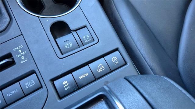 used 2022 Toyota Highlander car, priced at $32,991