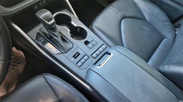 used 2022 Toyota Highlander car, priced at $32,991