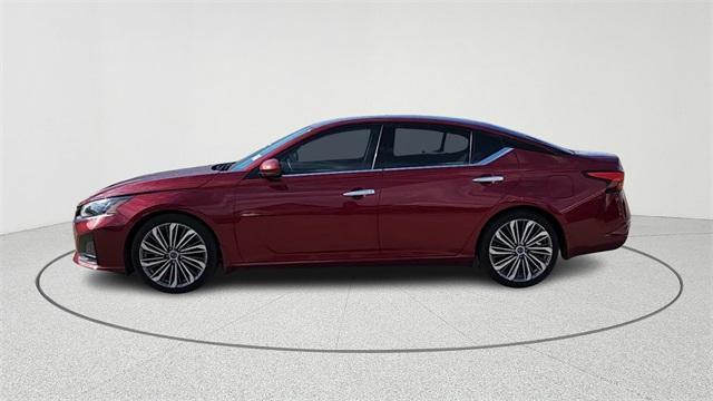 used 2023 Nissan Altima car, priced at $22,991