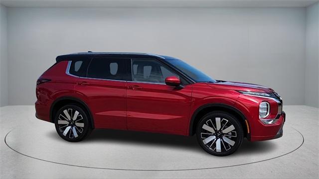 new 2025 Mitsubishi Outlander car, priced at $40,145