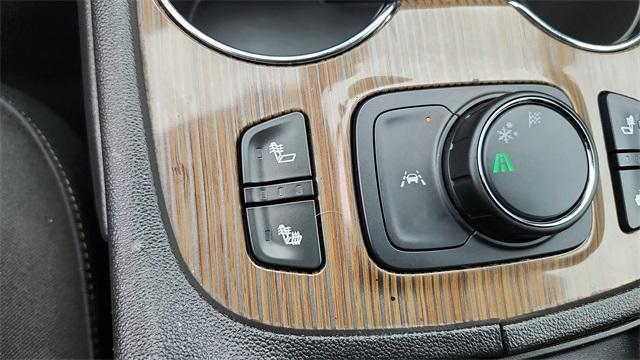 used 2023 GMC Acadia car, priced at $23,991