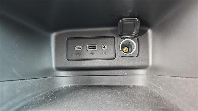 used 2023 Chevrolet Equinox car, priced at $19,991