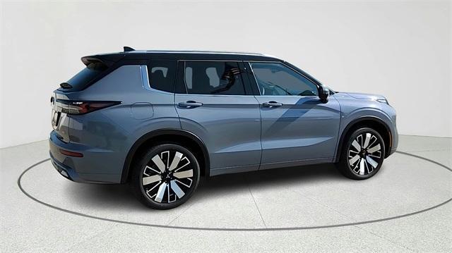 new 2025 Mitsubishi Outlander car, priced at $41,495