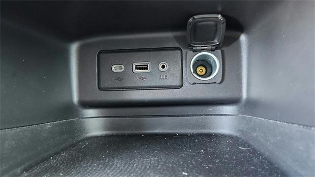 used 2023 Chevrolet Equinox car, priced at $19,991