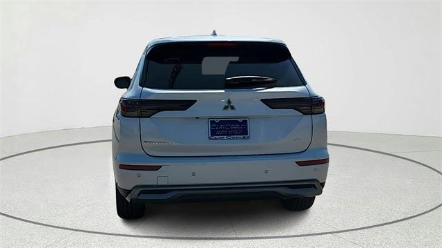 new 2025 Mitsubishi Outlander car, priced at $33,095