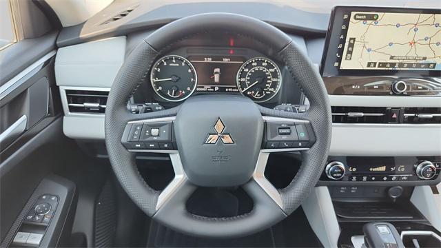 new 2025 Mitsubishi Outlander car, priced at $31,595