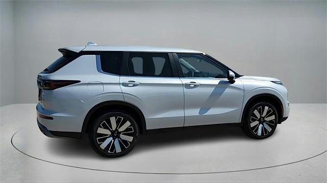 new 2025 Mitsubishi Outlander car, priced at $31,595
