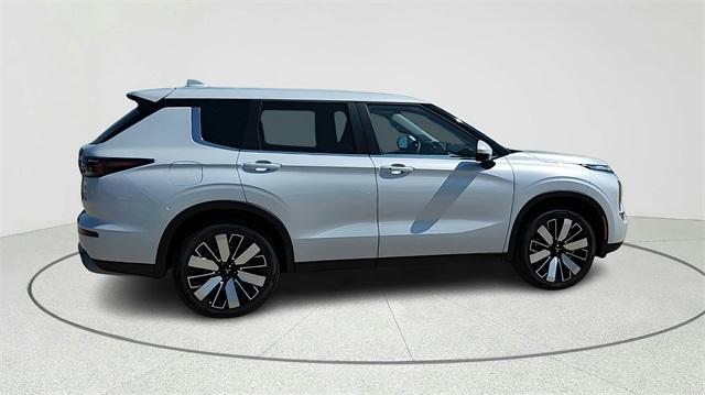 new 2025 Mitsubishi Outlander car, priced at $33,095