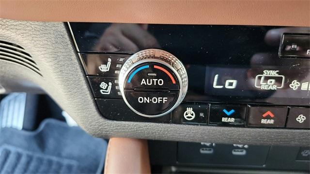 new 2025 Mitsubishi Outlander car, priced at $38,195