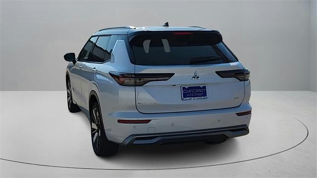 new 2025 Mitsubishi Outlander car, priced at $38,195