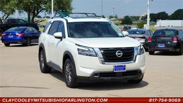 used 2022 Nissan Pathfinder car, priced at $25,291