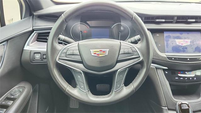 used 2021 Cadillac XT5 car, priced at $25,991