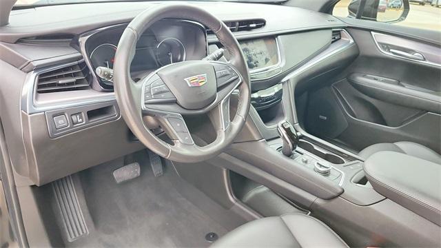 used 2021 Cadillac XT5 car, priced at $25,991