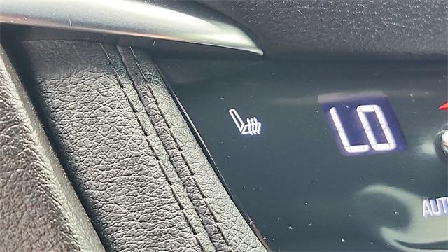 used 2021 Cadillac XT5 car, priced at $25,991