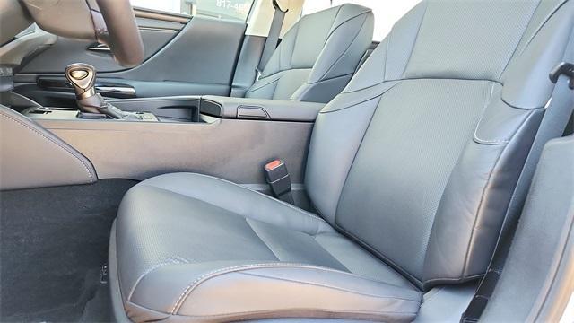 used 2023 Lexus ES 250 car, priced at $39,991