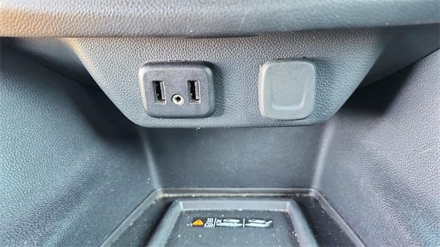 used 2023 Chevrolet Traverse car, priced at $27,991