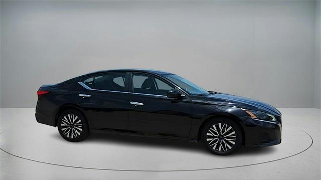 used 2023 Nissan Altima car, priced at $19,991
