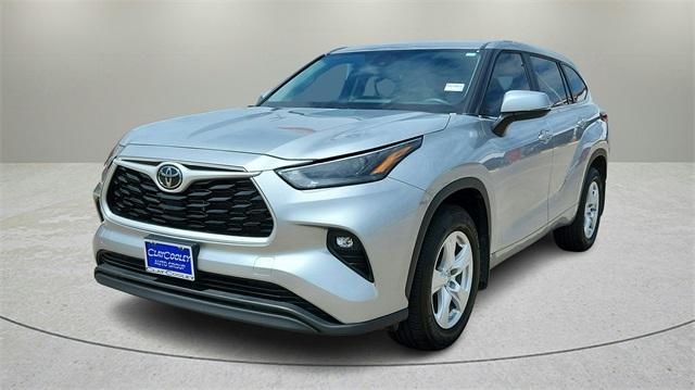 used 2023 Toyota Highlander car, priced at $33,991