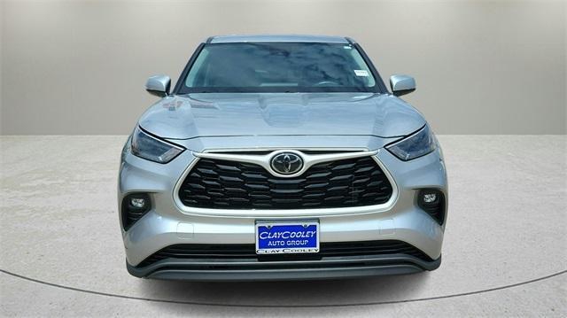 used 2023 Toyota Highlander car, priced at $33,991