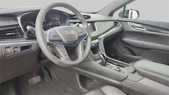 used 2022 Cadillac XT5 car, priced at $29,991