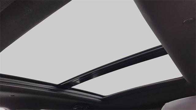 used 2022 Cadillac XT5 car, priced at $29,991