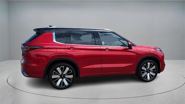 new 2025 Mitsubishi Outlander car, priced at $38,025