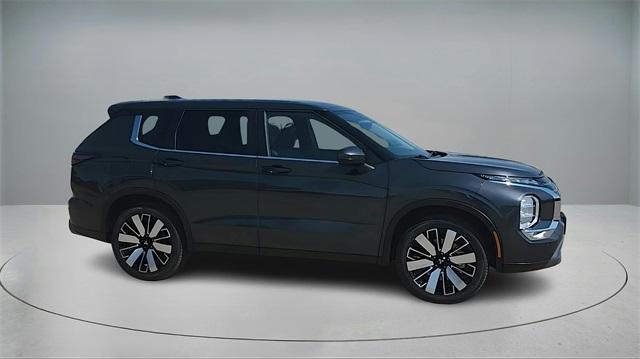 new 2025 Mitsubishi Outlander car, priced at $29,375