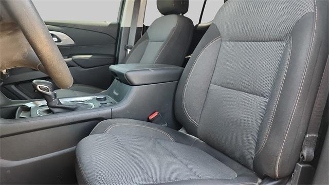 used 2021 Chevrolet Traverse car, priced at $20,991