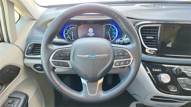 used 2021 Chrysler Pacifica Hybrid car, priced at $24,491