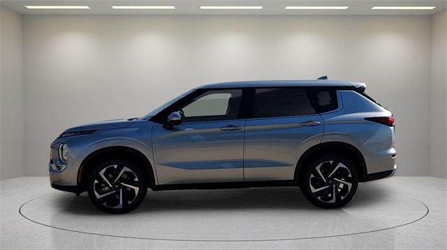 new 2024 Mitsubishi Outlander car, priced at $28,590