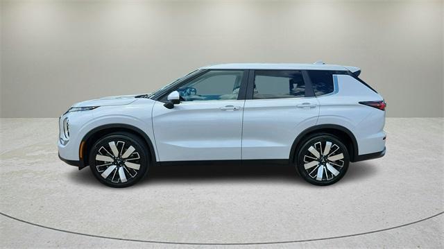 new 2025 Mitsubishi Outlander car, priced at $31,580