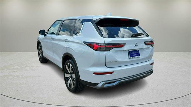 new 2025 Mitsubishi Outlander car, priced at $31,580
