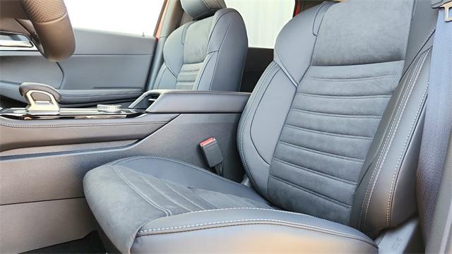 new 2025 Mitsubishi Outlander car, priced at $30,680