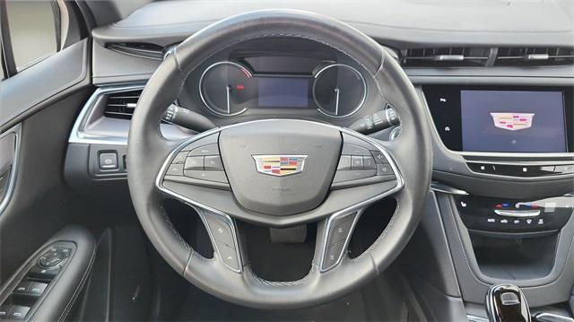 used 2021 Cadillac XT5 car, priced at $26,991