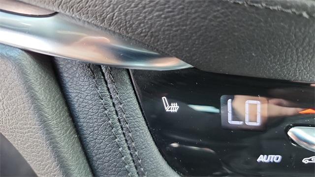 used 2021 Cadillac XT5 car, priced at $26,991
