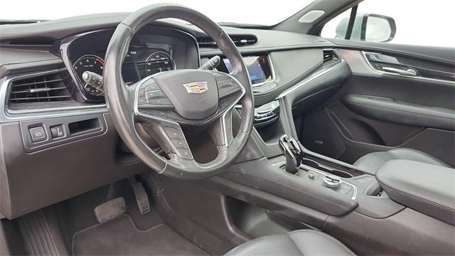 used 2023 Cadillac XT5 car, priced at $27,991