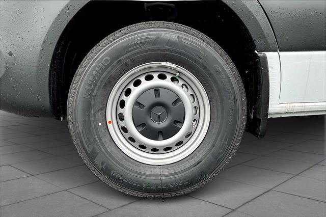 new 2025 Mercedes-Benz Sprinter 2500 car, priced at $77,086