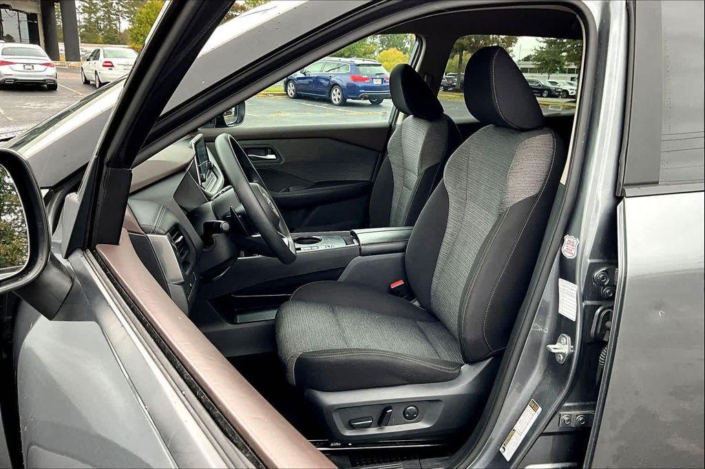 used 2023 Nissan Rogue car, priced at $20,998