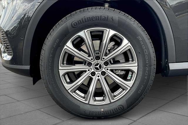 new 2025 Mercedes-Benz GLC 300 car, priced at $58,075