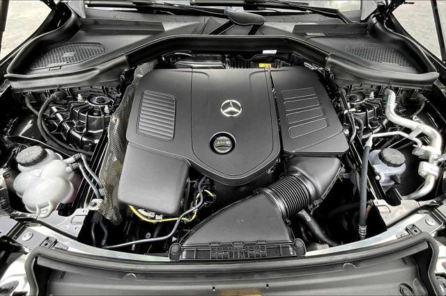 new 2025 Mercedes-Benz GLC 300 car, priced at $58,075