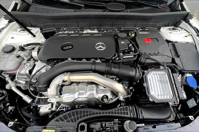 new 2025 Mercedes-Benz GLB 250 car, priced at $51,020