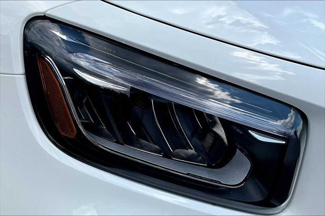 new 2025 Mercedes-Benz GLB 250 car, priced at $51,020