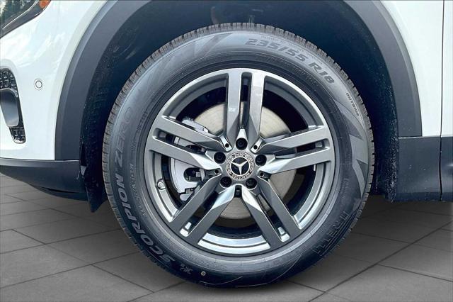 new 2025 Mercedes-Benz GLB 250 car, priced at $51,020