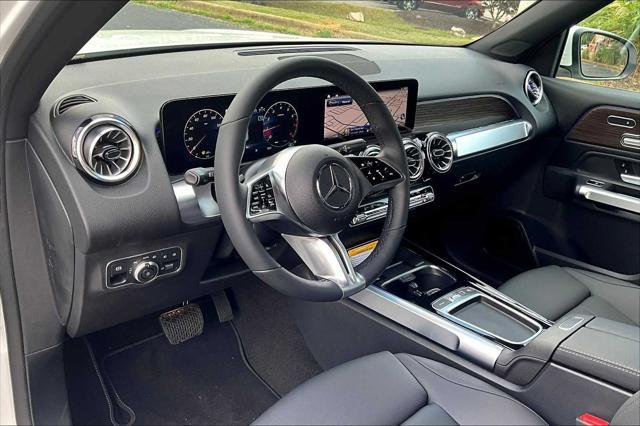new 2025 Mercedes-Benz GLB 250 car, priced at $51,020