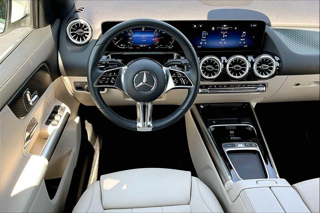 used 2025 Mercedes-Benz GLA 250 car, priced at $35,998