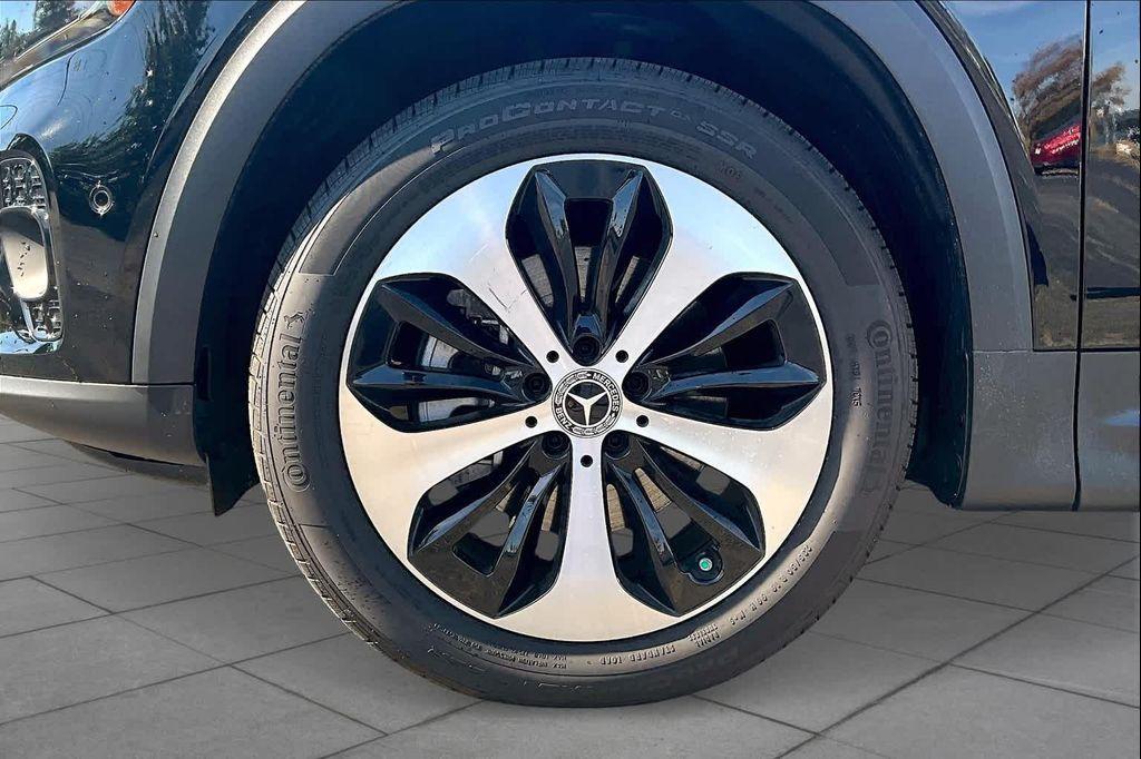 used 2024 Mercedes-Benz GLB 250 car, priced at $39,998