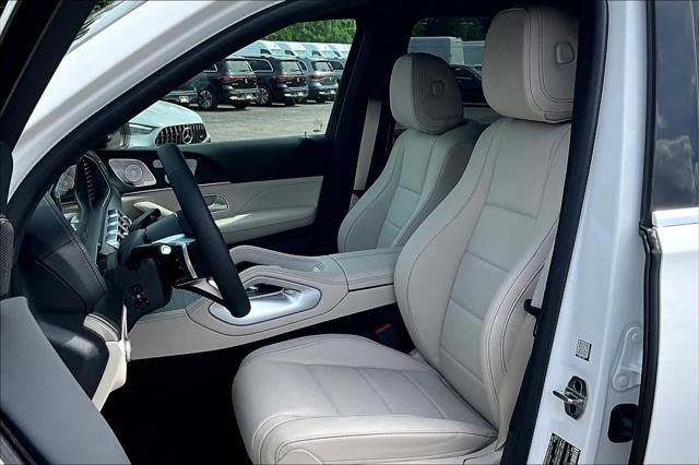 new 2025 Mercedes-Benz GLS 450 car, priced at $96,125