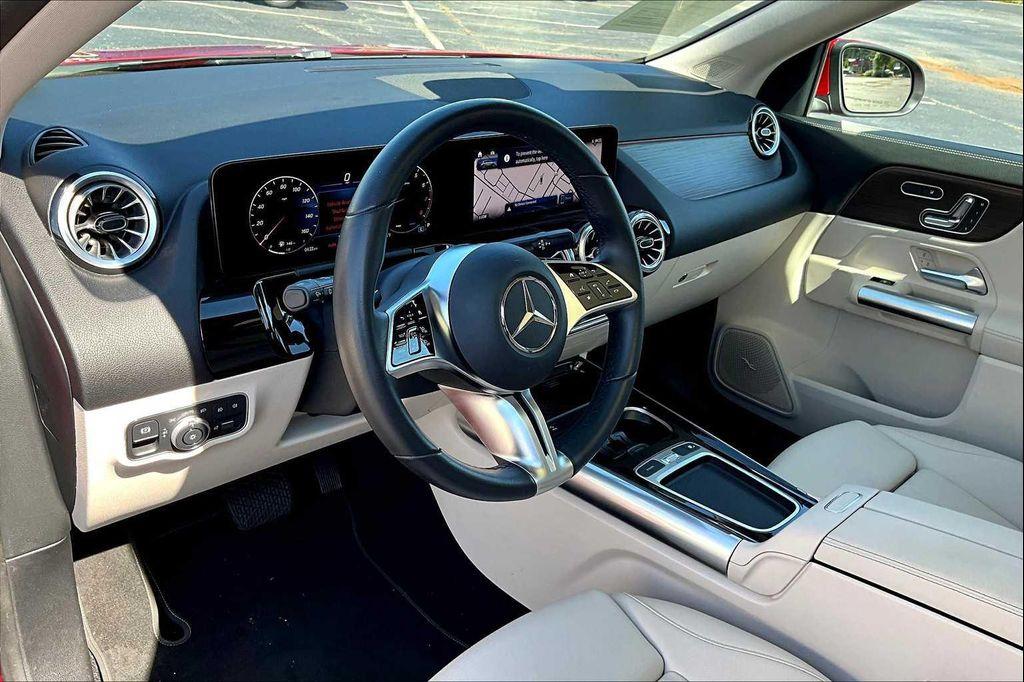 used 2025 Mercedes-Benz GLA 250 car, priced at $43,798