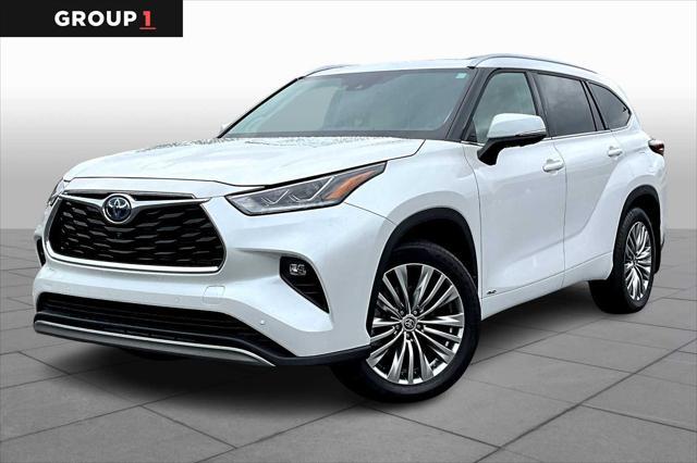 used 2024 Toyota Highlander Hybrid car, priced at $54,498