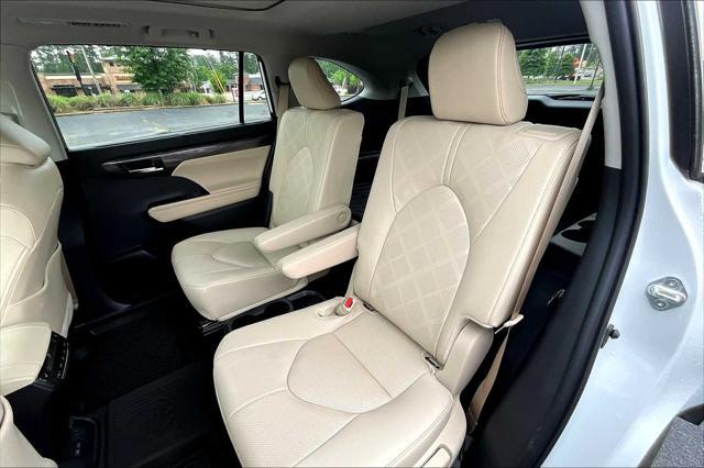 used 2024 Toyota Highlander Hybrid car, priced at $54,198
